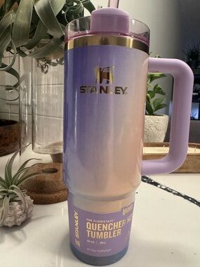 Stanley Stanley x Wicked Collaboration “Glenda for Good” 30 oz